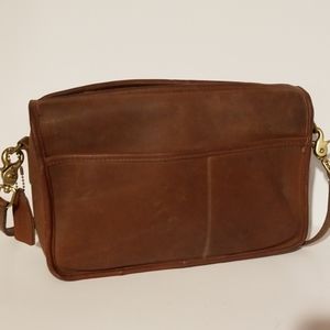 VINTAGE LEATHER COACH BAG